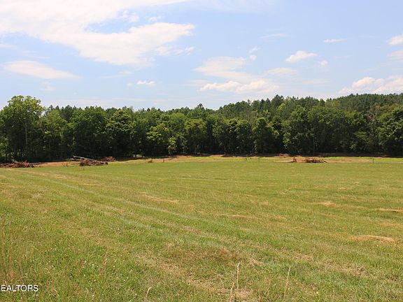 3rd image of 13 County Road 461