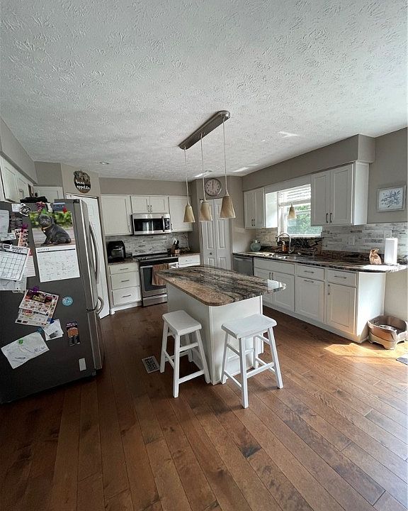 2nd image of 4800 Bayfield Rd