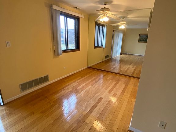 5th image of 15727 Peggy Ln APT 6