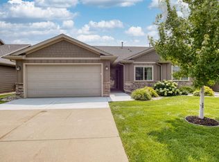 2703 E Buckingham St, Sioux Falls, SD 57108