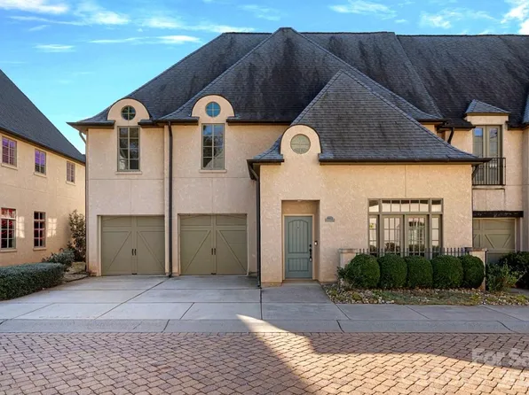 8812 Provence Village Ln, Charlotte, NC 28226
