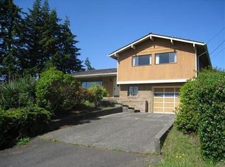 225 N 13th St, Coos Bay, OR 97420