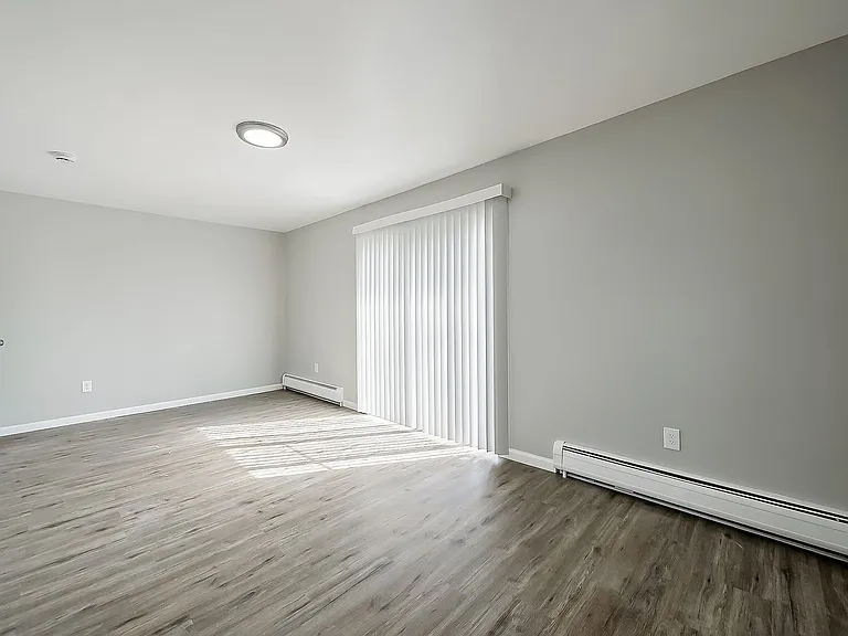 149 Huronview Ct — Photo 3