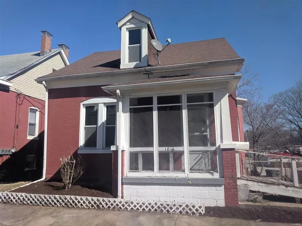1016 S Charles St, Belleville, IL 62220