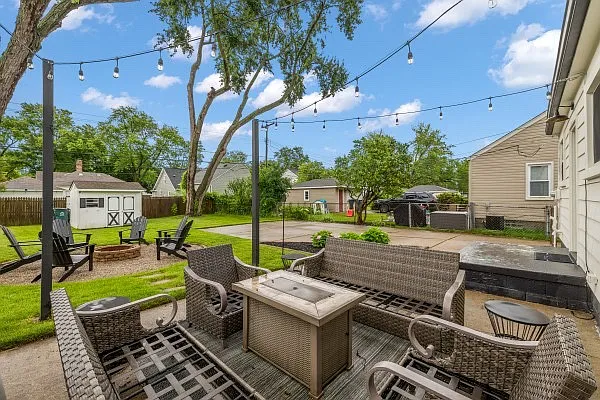 2842 Oakshire Ave — Photo 13