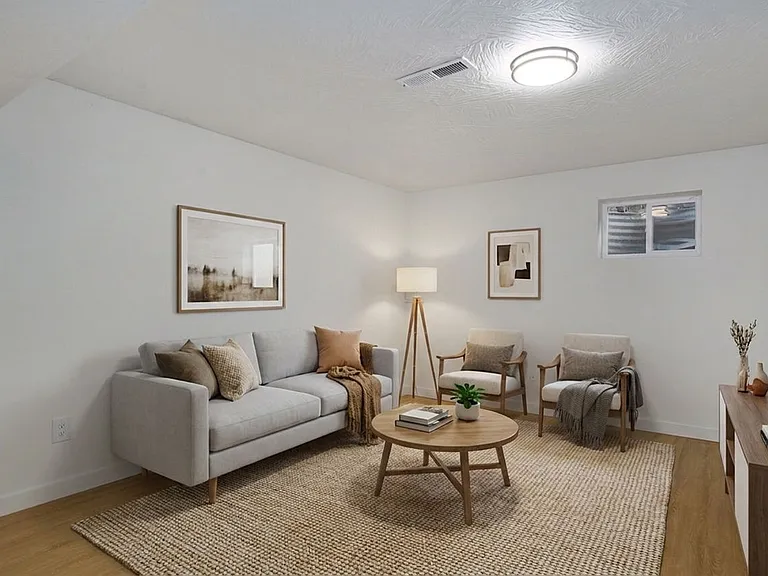 2025 E Battlefield Rd — Photo 13
