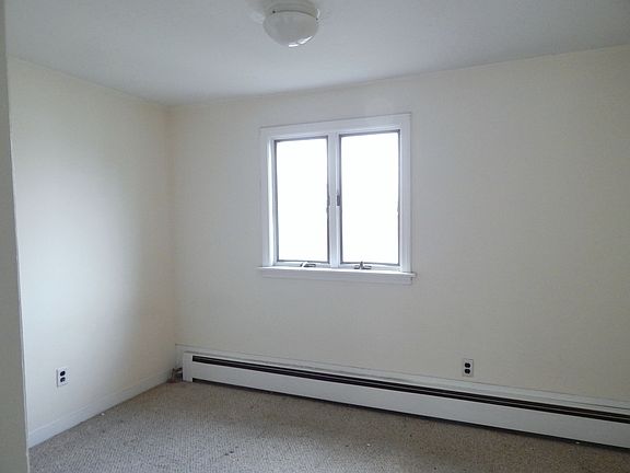 3rd image of 15 Franklin St APT 3