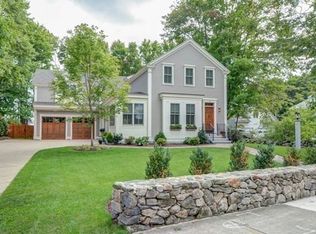 16 Concord Rd, Bedford, MA 01730