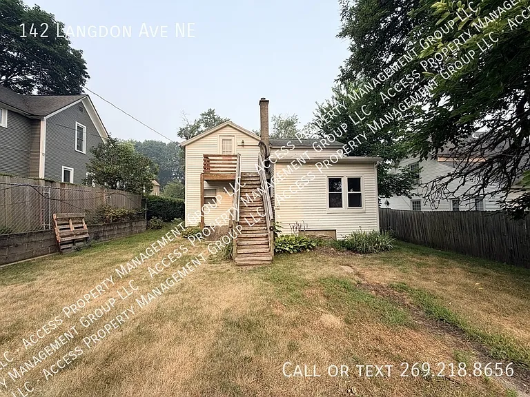 142 Langdon Ave NE — Photo 19