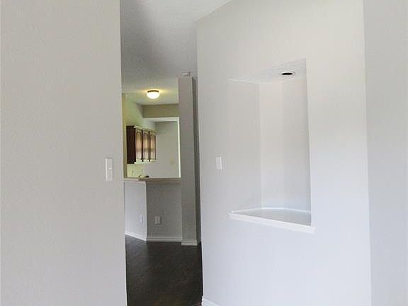 4th image of 2063 Belvedere Dr