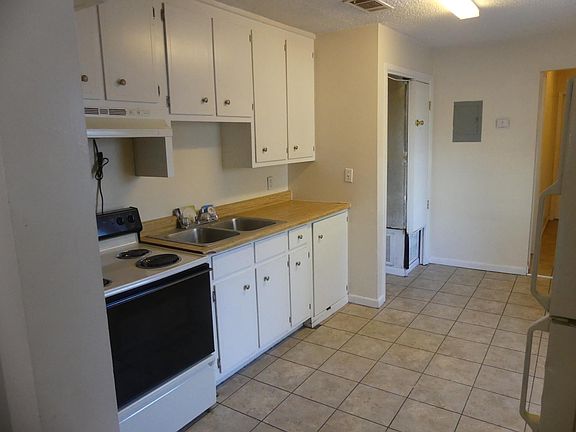 3rd image of 313 E Lakeview Ave APT A