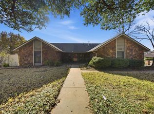 1208 Pine Ridge Cir, Edmond, OK 73034