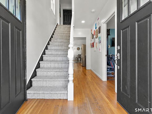 3rd image of 36 Smith Street