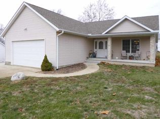 303 5th Ave, Colona, IL 61241