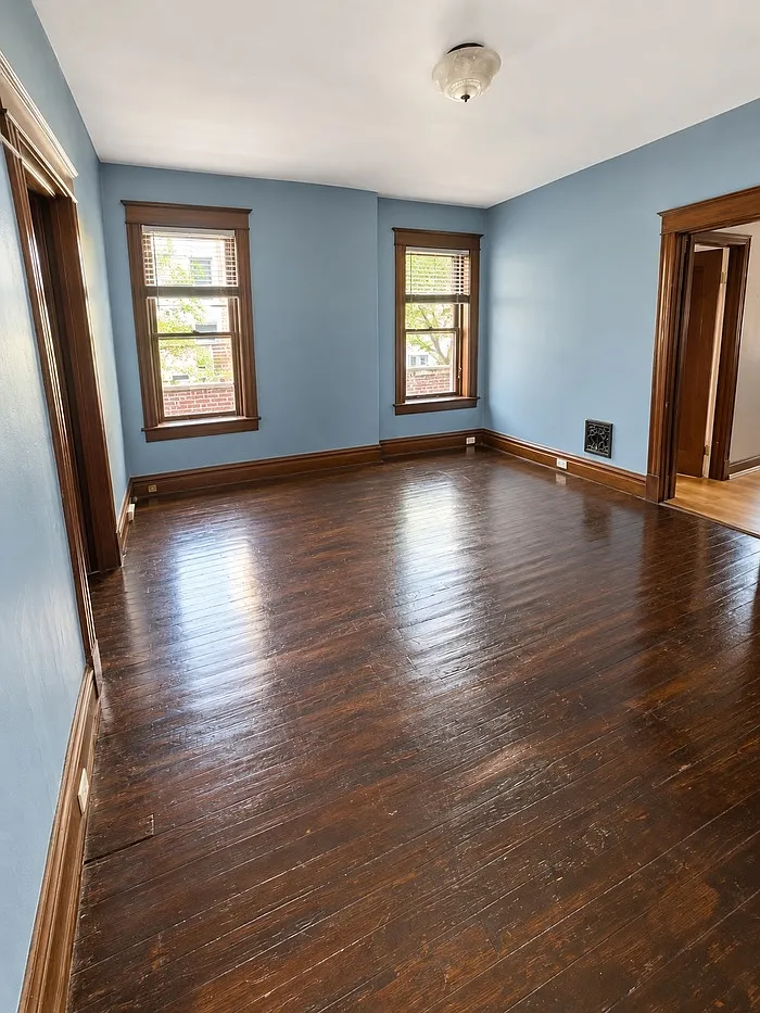 1 bed, 1.0 bath, 950 sqft, $650 — Photo 3