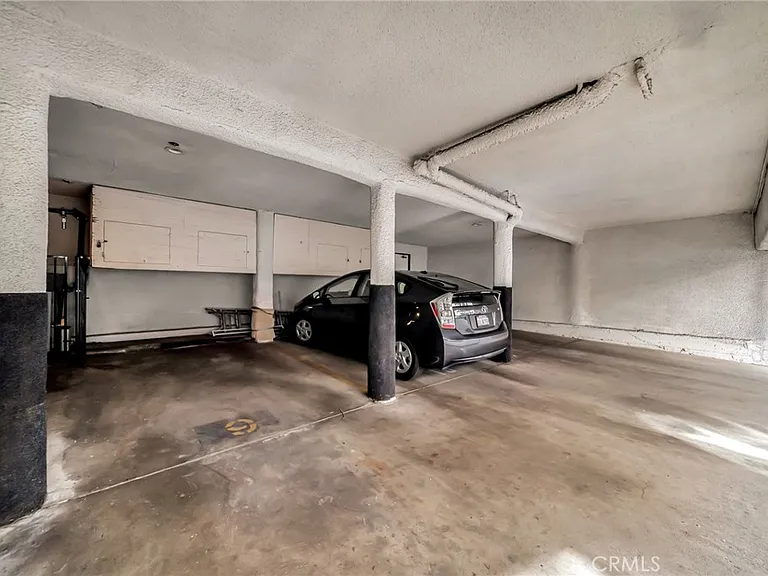 5315 Zelzah Ave #6 — Photo 29