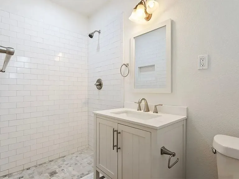 316 Cranbrook Dr — Photo 13