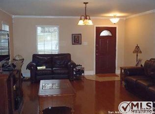 10622 Springwood Sq, Universal City, TX 78148