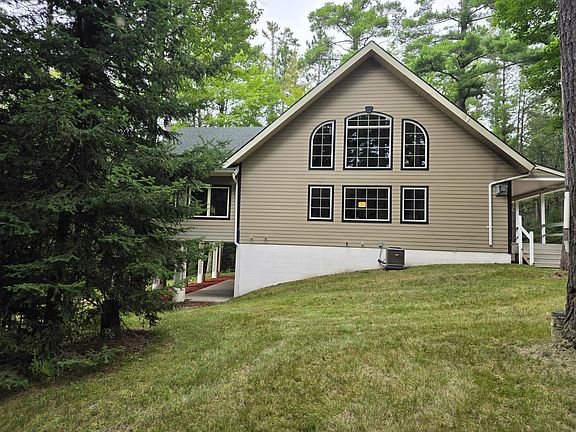 3rd image of 3935 Tara Ln