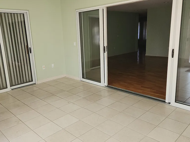 1105 Estate Dr — Photo 13