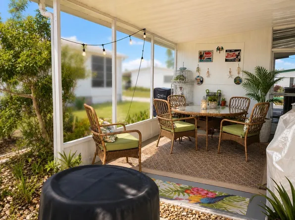 358 Tahitian Dr, Ellenton, FL 34222