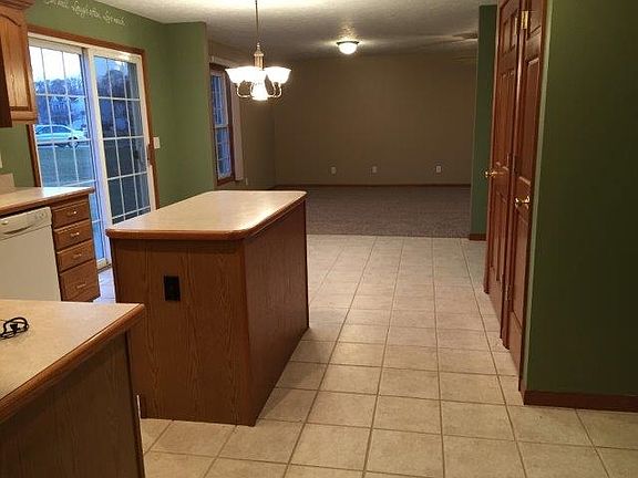 3rd image of 29380 Summer Field Ln
