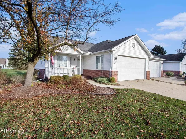 1054 Curzon St, Howell, MI 48843