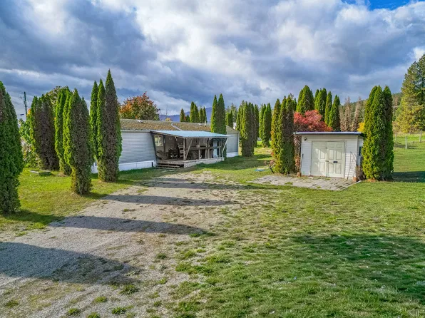 2841 Simpson Rd, Columbia Shuswap, BC V0E 1M4