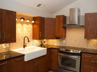10 Sandpiper Ln, Dayton, NJ