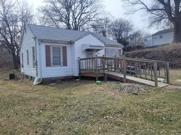 2200 S Morrison Ave, Caseyville, IL 62232