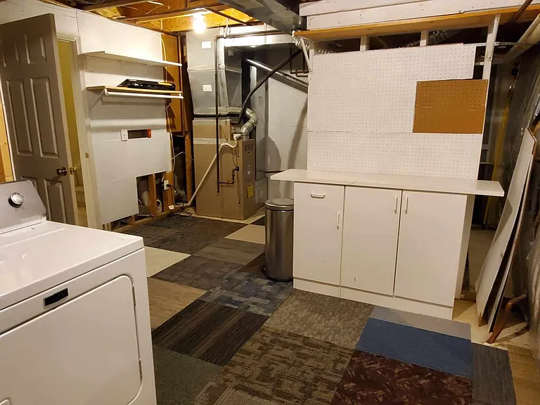 746 Howards Loop — Photo 34