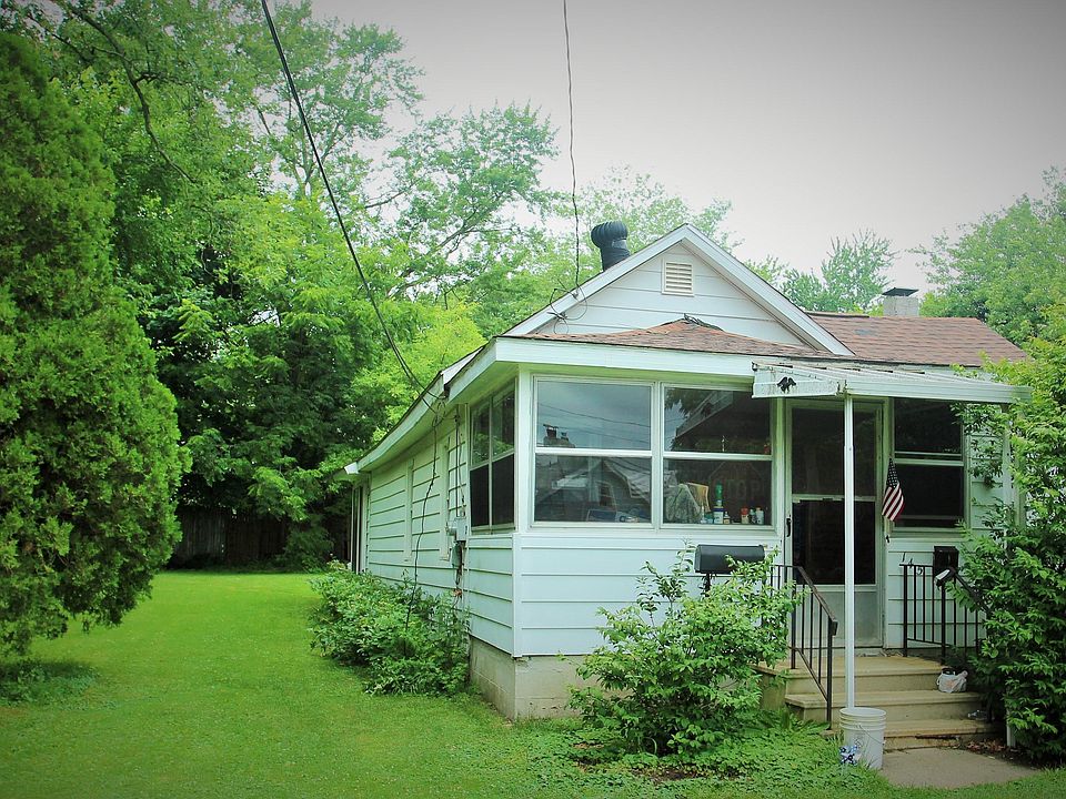 1st image of 145 Sharon Ave