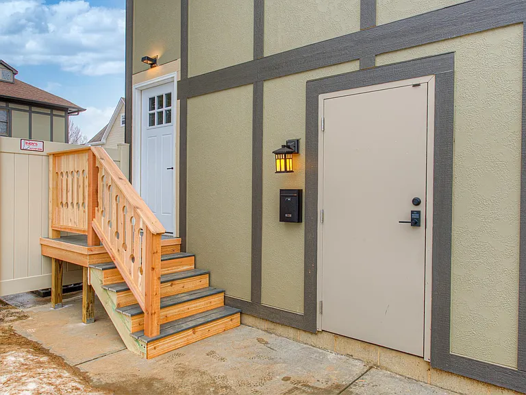 2528 Broadway St #B — Photo 23
