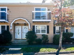 8 Huntington Ct UNIT 8, Bethel, CT 06801