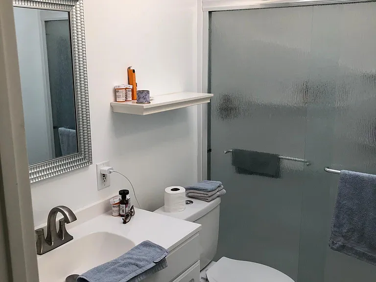 325 Liverpool Dr — Photo 4