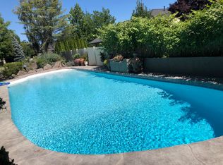 168 E Burney Glen Ct, Meridian, ID 83646