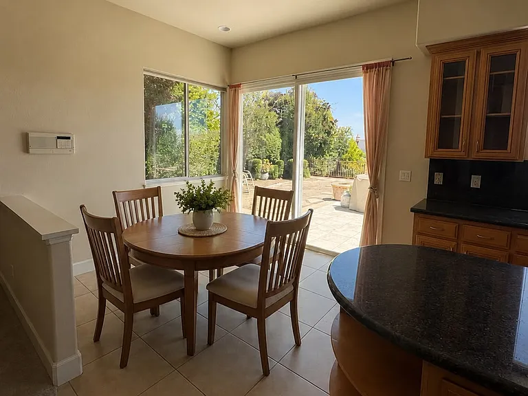 1148 Eagle Cliff Ct — Photo 6