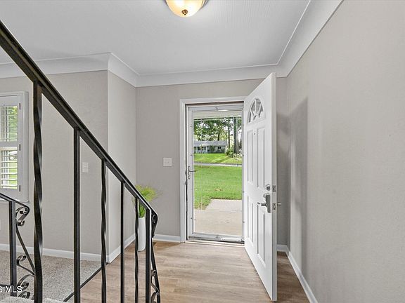 3rd image of 4805 Elm Pl