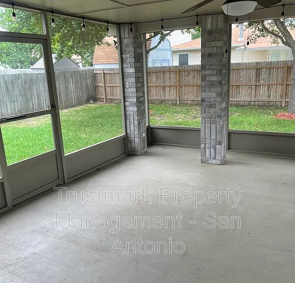 8335 Bent Meadow Dr — Photo 35