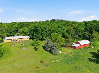 N3660 9th Ave, Hancock, WI 54943