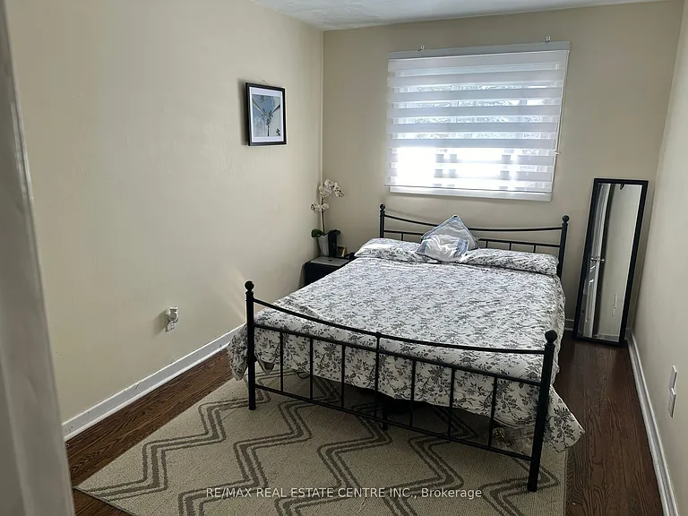 86 Earnscliffe Cir — Photo 12