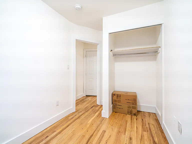 163 3rd St #7 — Photo 6