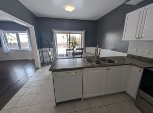 52 Arlington Dr #2, Georgina, ON L4P4H6