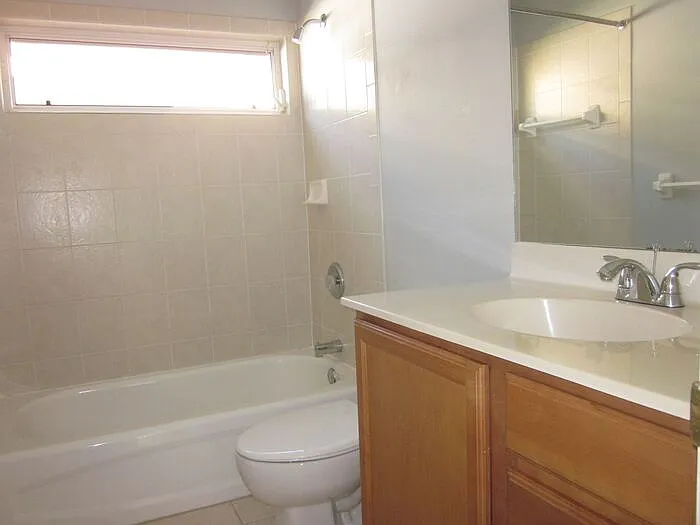 19226 Autumn Woods Ave — Photo 19
