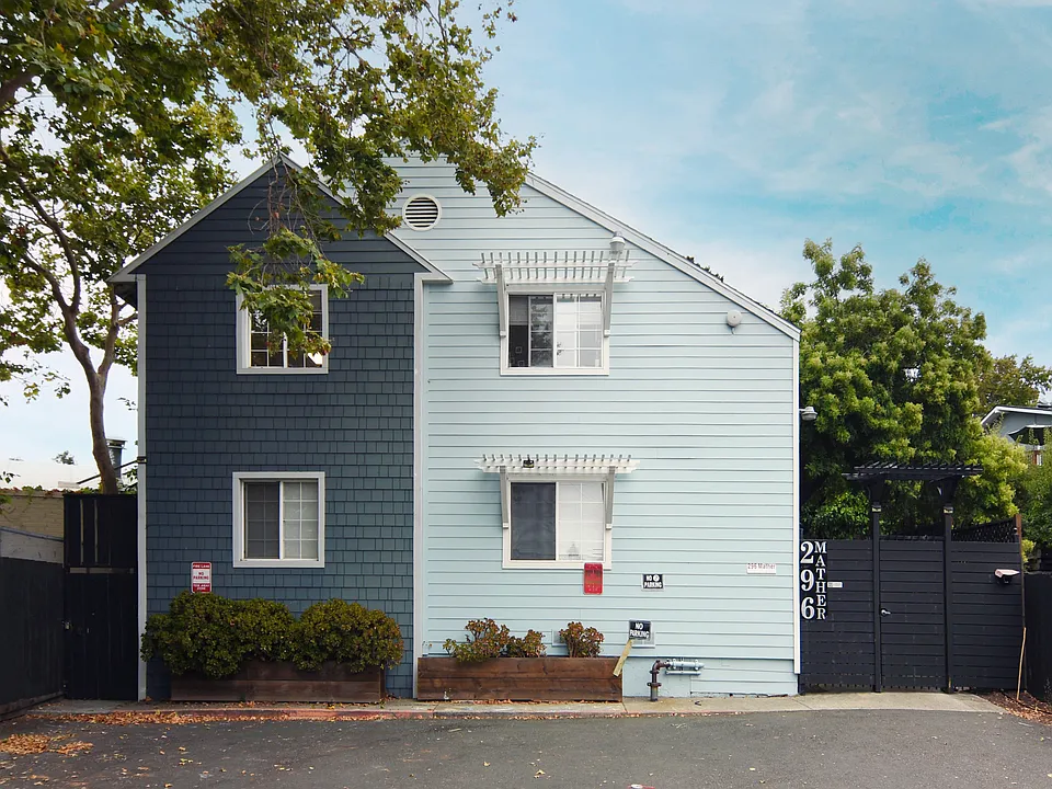 296 Mather St #6