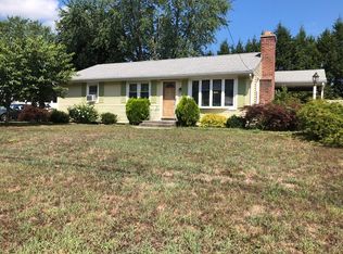 216 Mallowhill Rd, Springfield, MA 01129