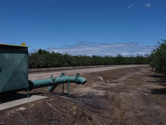 5th image of 1012 Ladd Rd