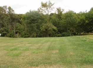 Green Hills Cir, Zanesville, OH 43701