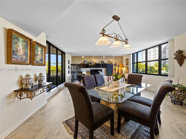 300 Three Islands Blvd APT 102, Hallandale Beach, FL 33009