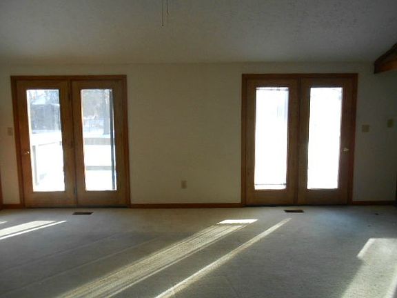 5th image of 8131 Bay Brook Dr